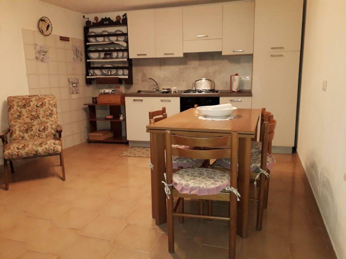 Sa Domu Antiga Villa Solarussa ภายนอก รูปภาพ