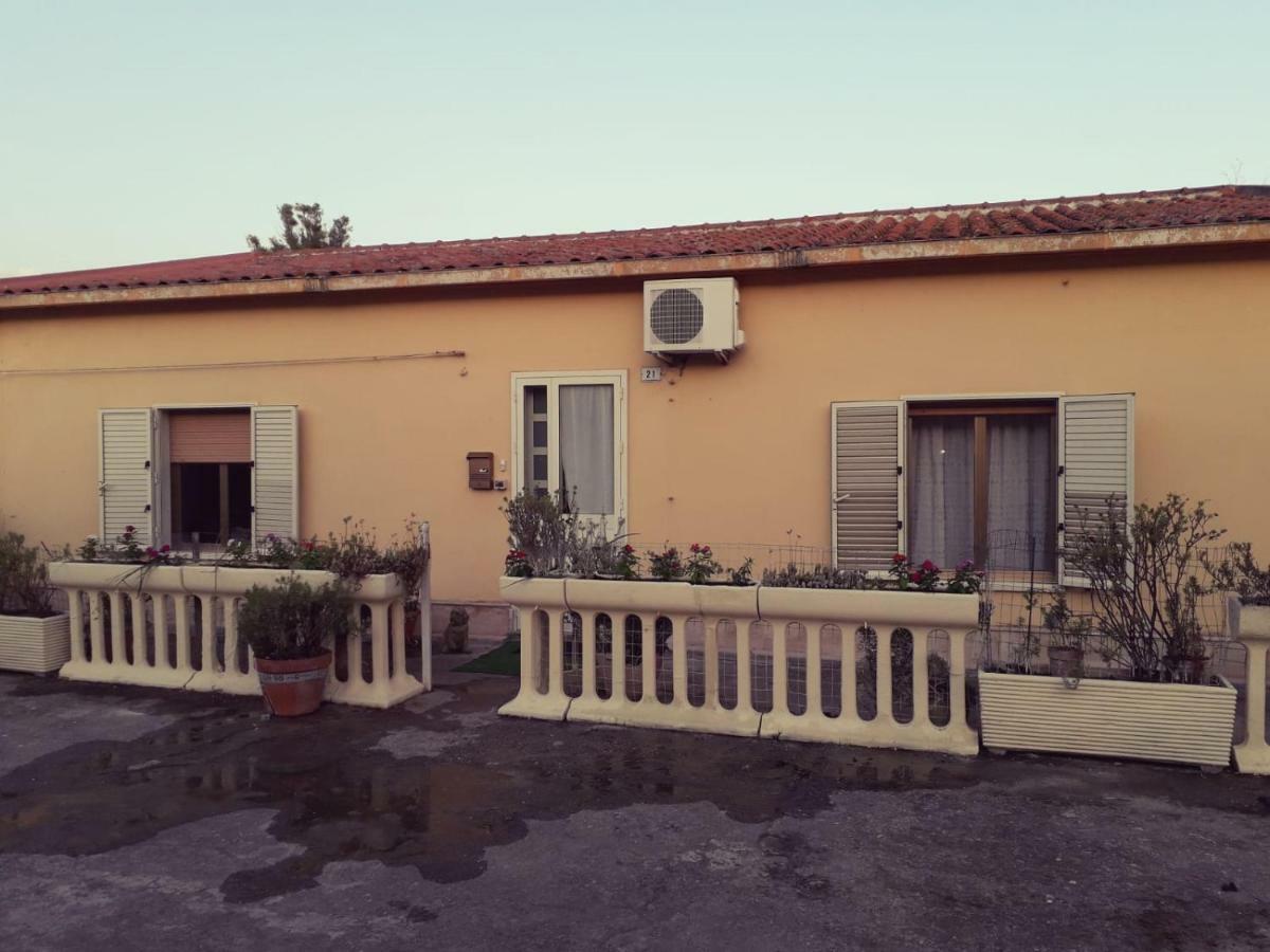 Sa Domu Antiga Villa Solarussa ภายนอก รูปภาพ